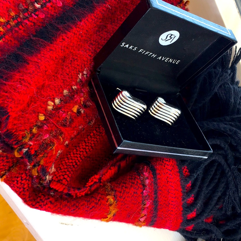 David Donahue Saks Fifth Avenue silver cuff links.